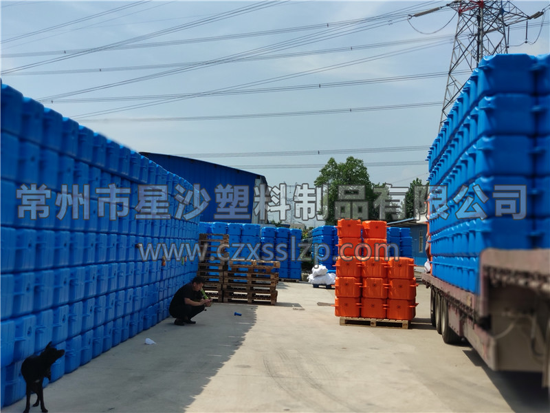  常州市星沙塑料制品有限公司-新疆烏魯木齊浮筒發貨4